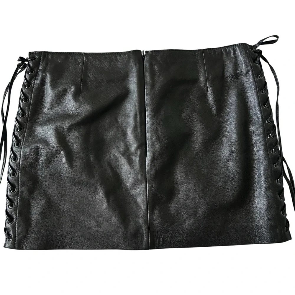 Bebe Black Leather Pencil Mini Skirt with Whipstitch Detail SZ 6 - Picture 2 of 5